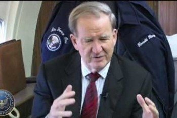 Buchanan varuje: Strana vlky' tla USA do konfliktu s Ruskem!